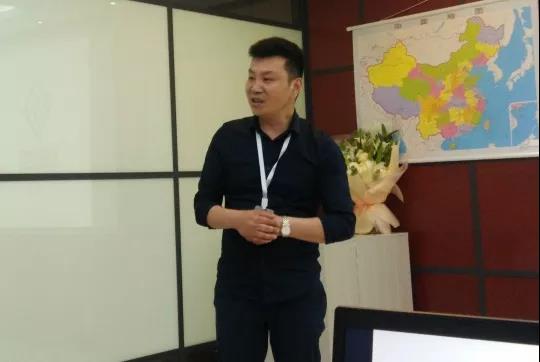 16歲帶60元闖蕩江蘇，奮斗25年成功轉(zhuǎn)型牽手世騰